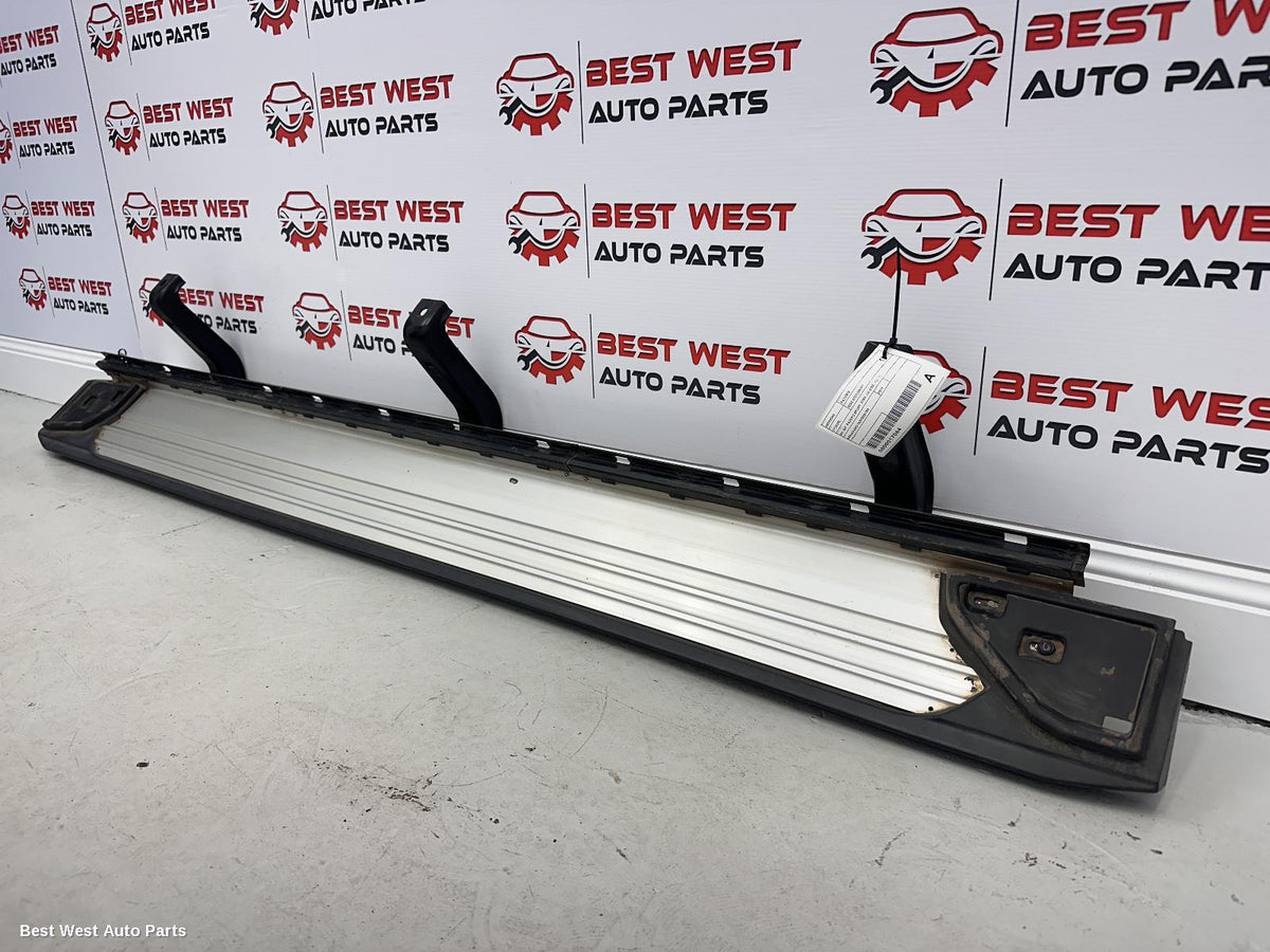 2019 MITSUBISHI PAJERO Side Step/Skirt