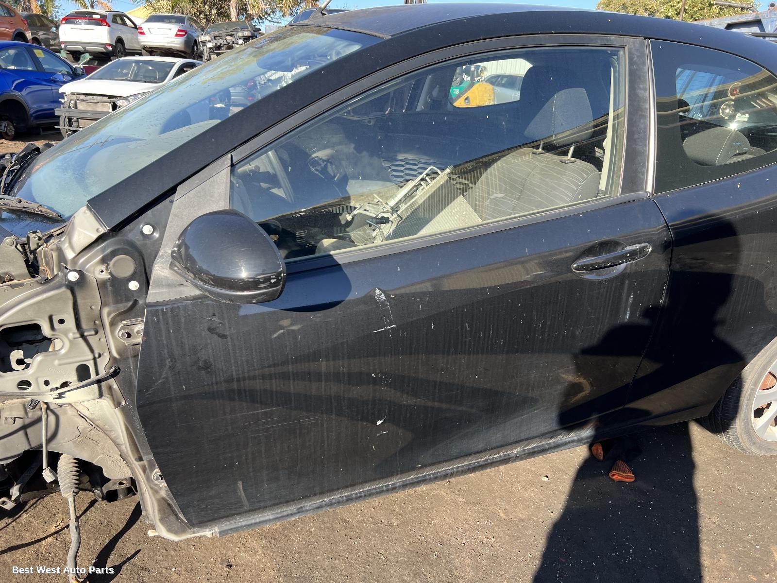 2008 MAZDA 2 Left Front Door