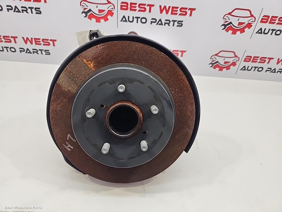 2025 TOYOTA RAV4 Left Rear Hub Assembly