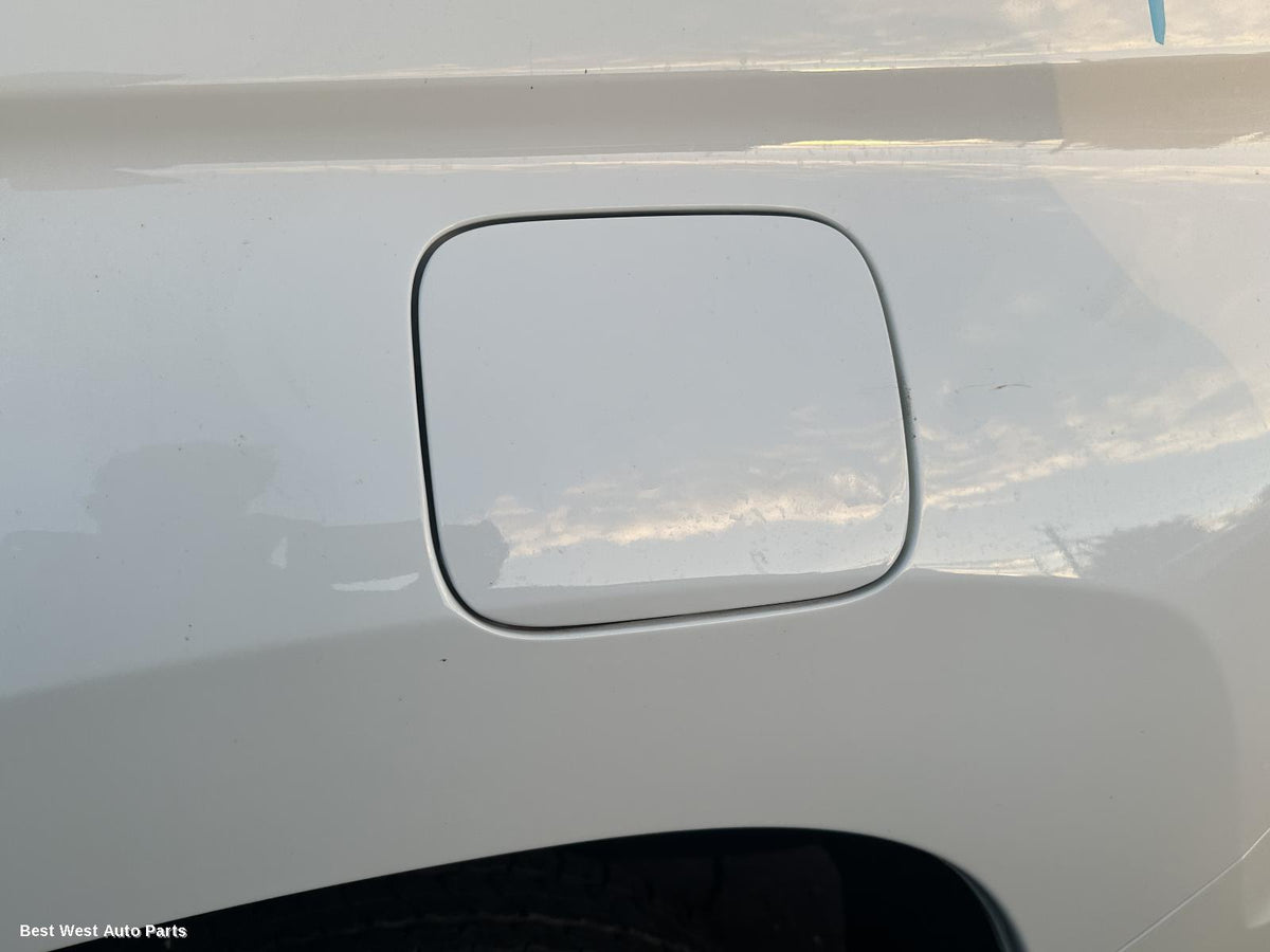 2025 MITSUBISHI PAJERO Fuel Door / Filler
