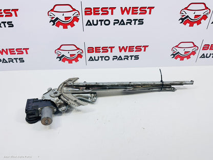 2018 TOYOTA HILUX Right Front Window Reg/Motor