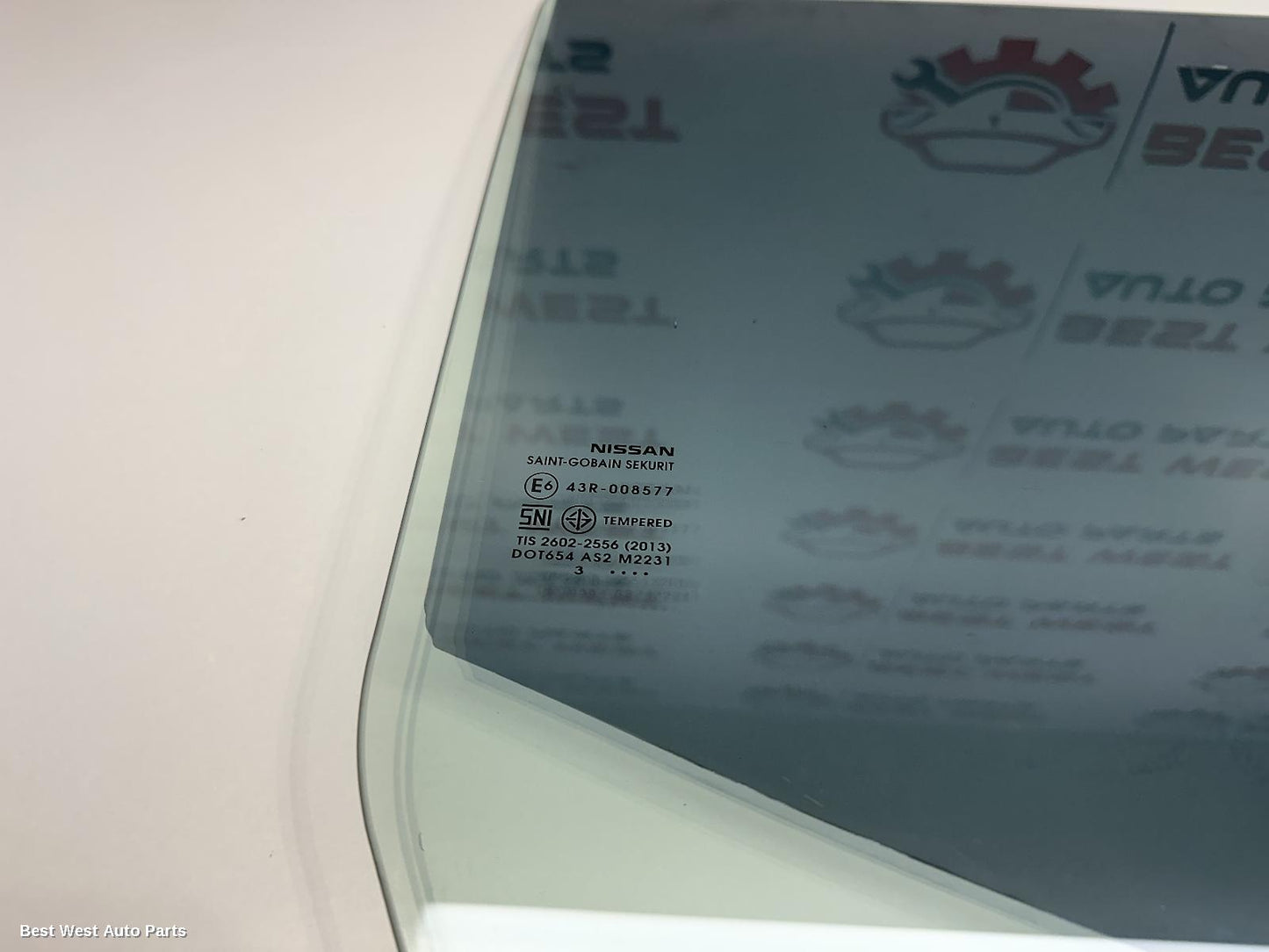 2024 NISSAN NAVARA Right Rear Door Window