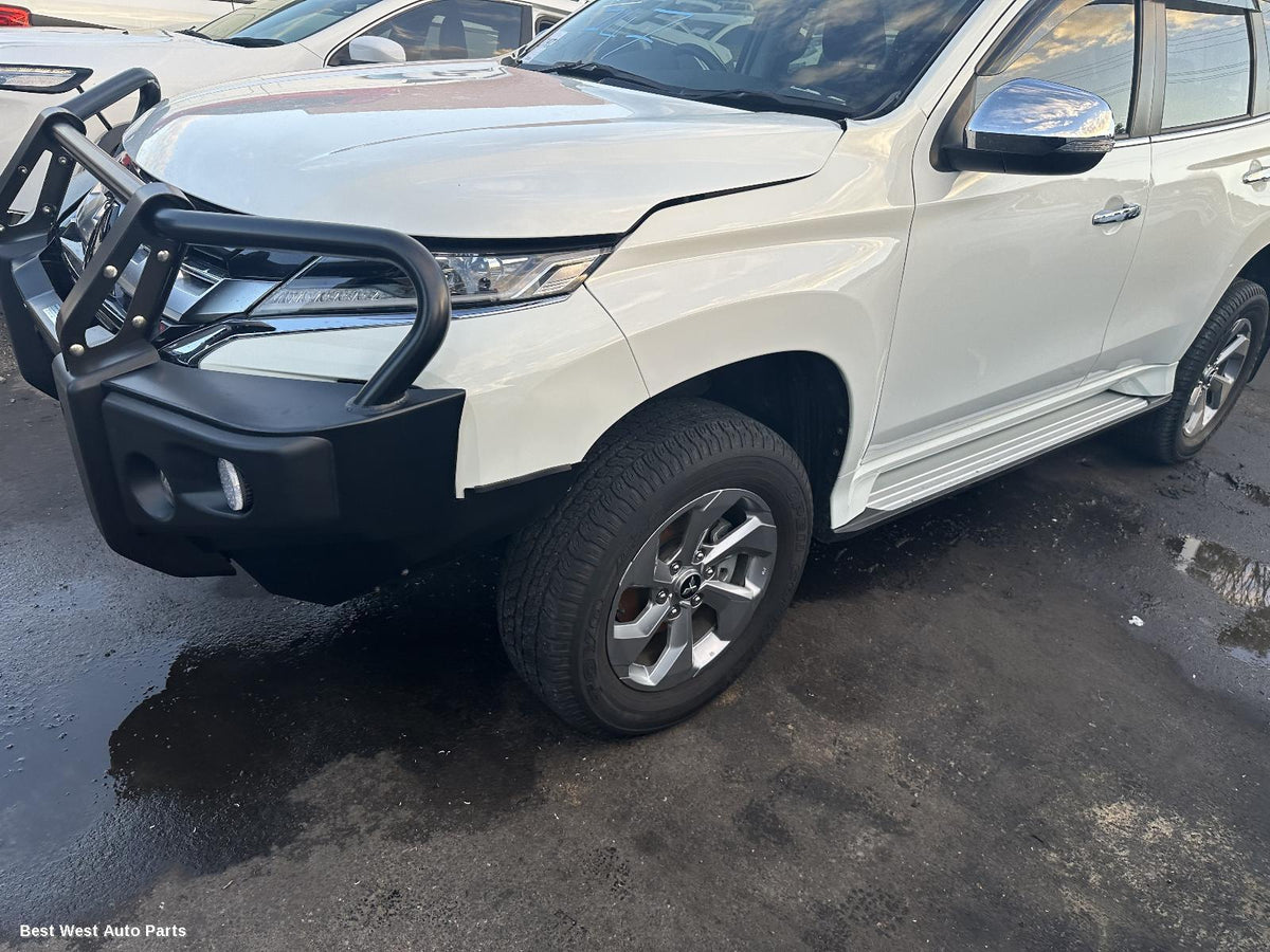2025 MITSUBISHI PAJERO Door Trim