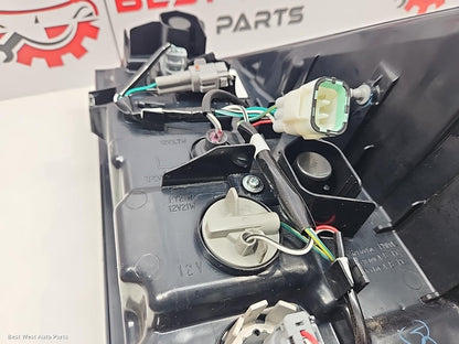 2025 TOYOTA HILUX Left Taillight