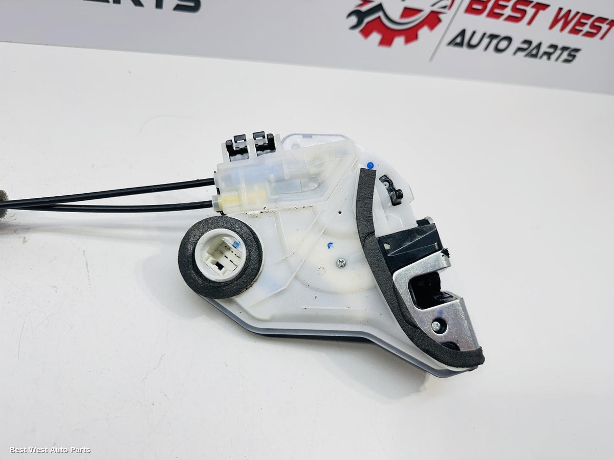 2022 TOYOTA KLUGER Door/Boot/Gate Lock