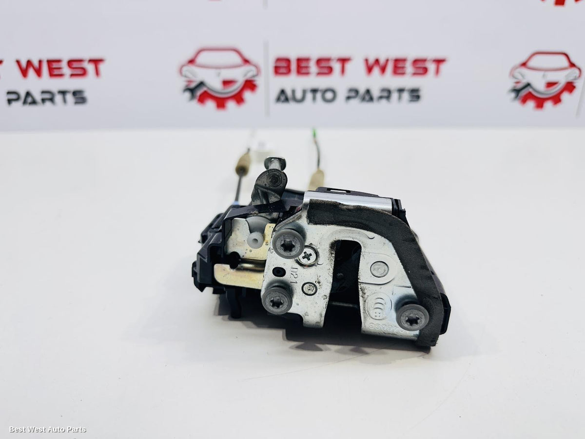 2021 TOYOTA COROLLA Door/Boot/Gate Lock