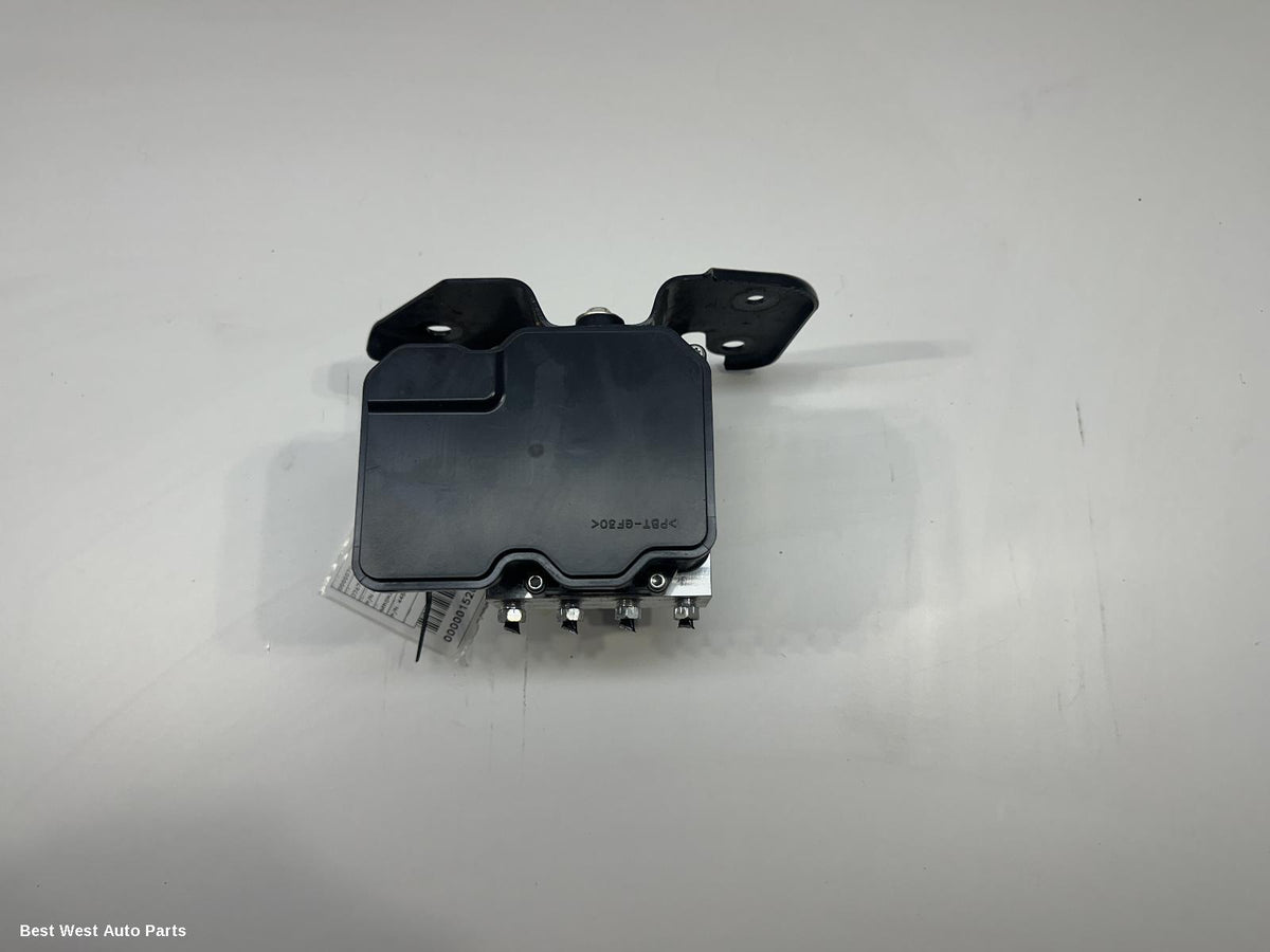 2024 TOYOTA HILUX Abs Pump/Modulator