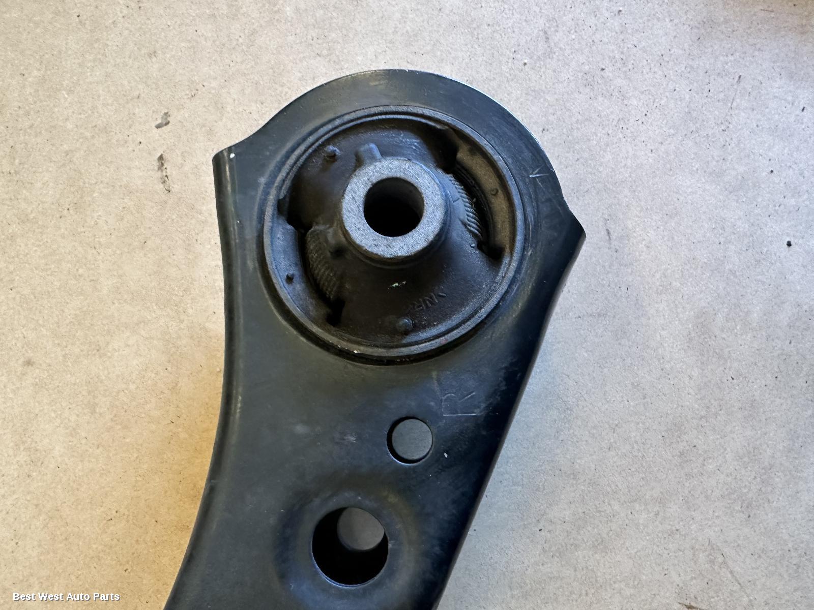 2021 TOYOTA COROLLA Right Front Lower Control Arm
