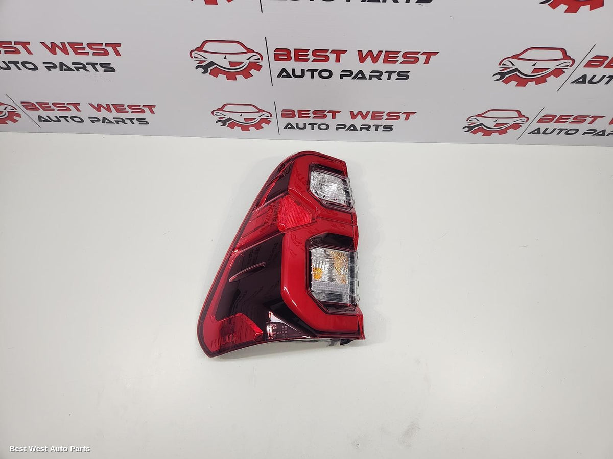 2025 TOYOTA HILUX Left Taillight