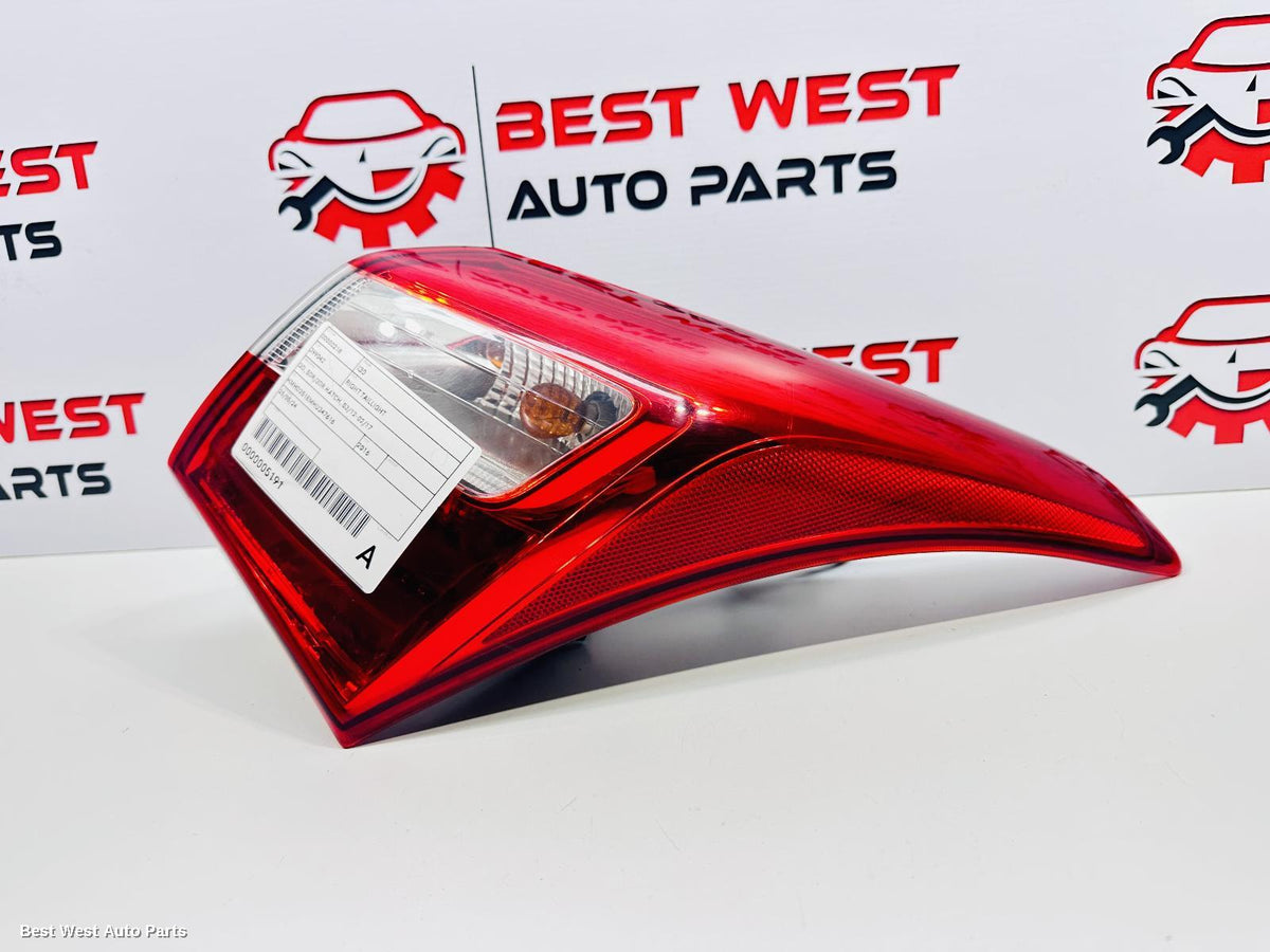 2016 HYUNDAI I30 Right Taillight