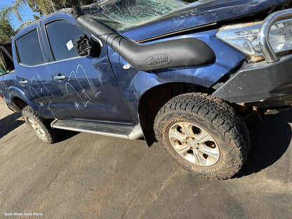 2015 NISSAN NAVARA Grille
