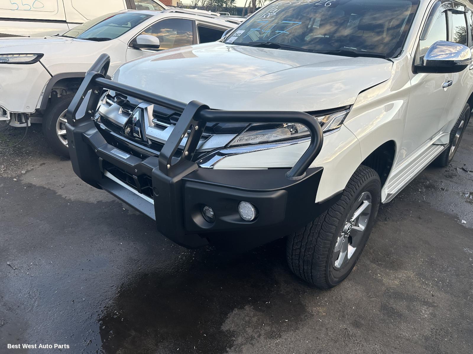 2025 MITSUBISHI PAJERO Headrest