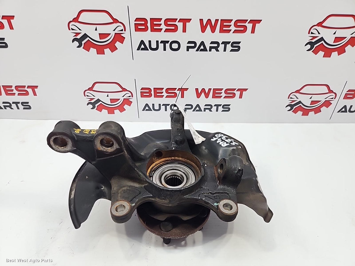2017 TOYOTA COROLLA Right Front Hub Assembly