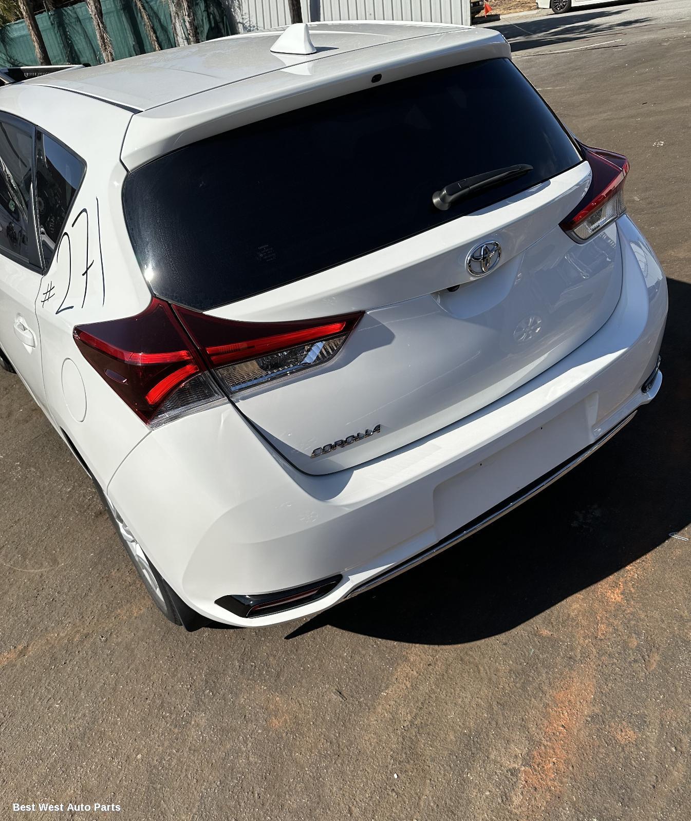 2016 TOYOTA COROLLA Left Taillight