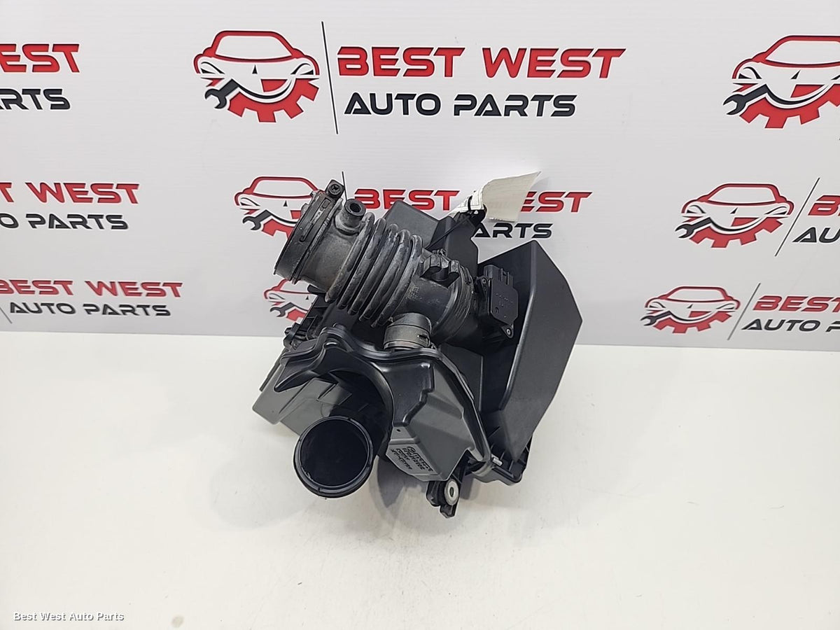 2011 MAZDA 3 Air Cleaner/Box