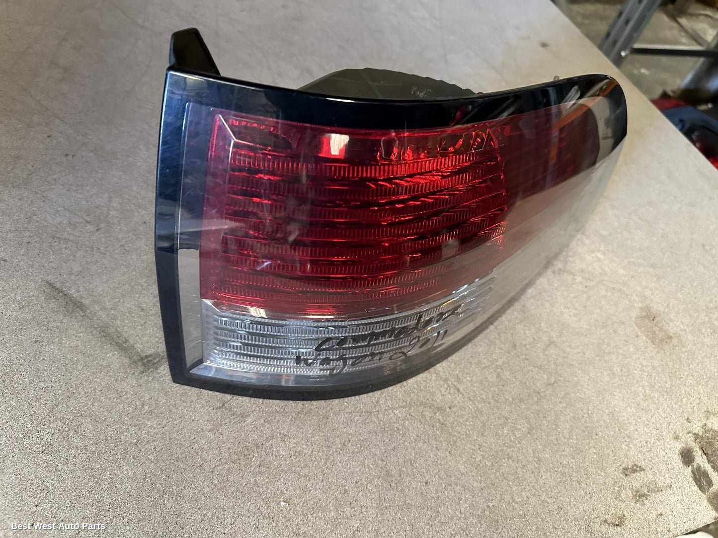 2011 HOLDEN COMMODORE Right Taillight