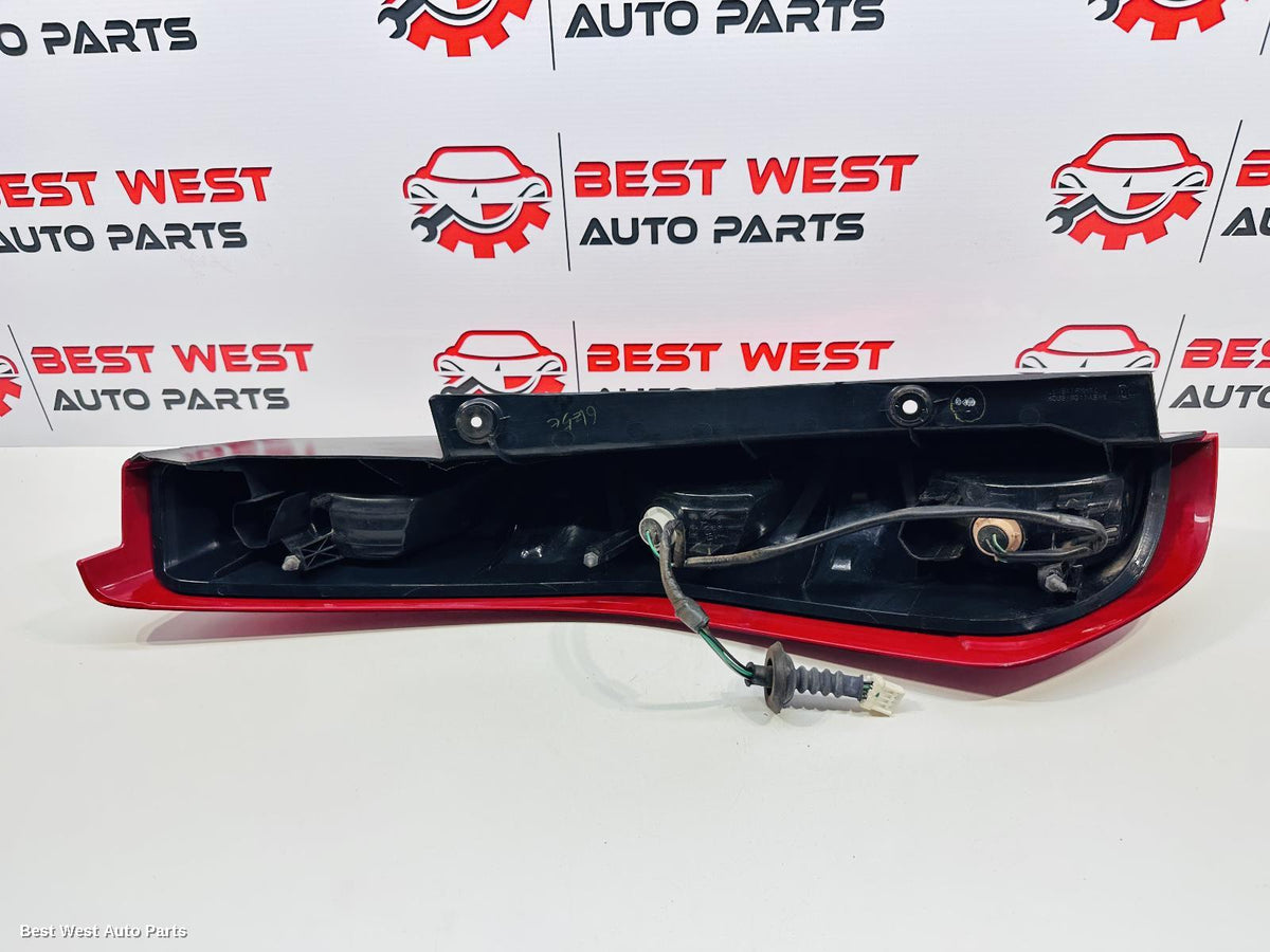 2010 NISSAN XTRAIL Right Taillight