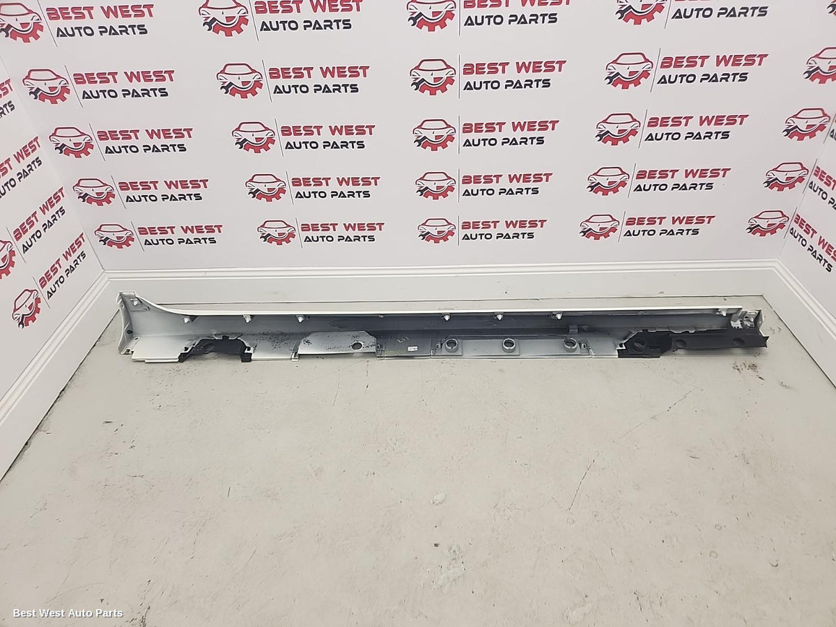 2023 TOYOTA CAMRY Side Step/Skirt