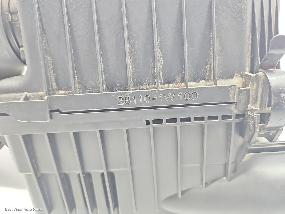 2012 KIA RIO Air Cleaner/Box