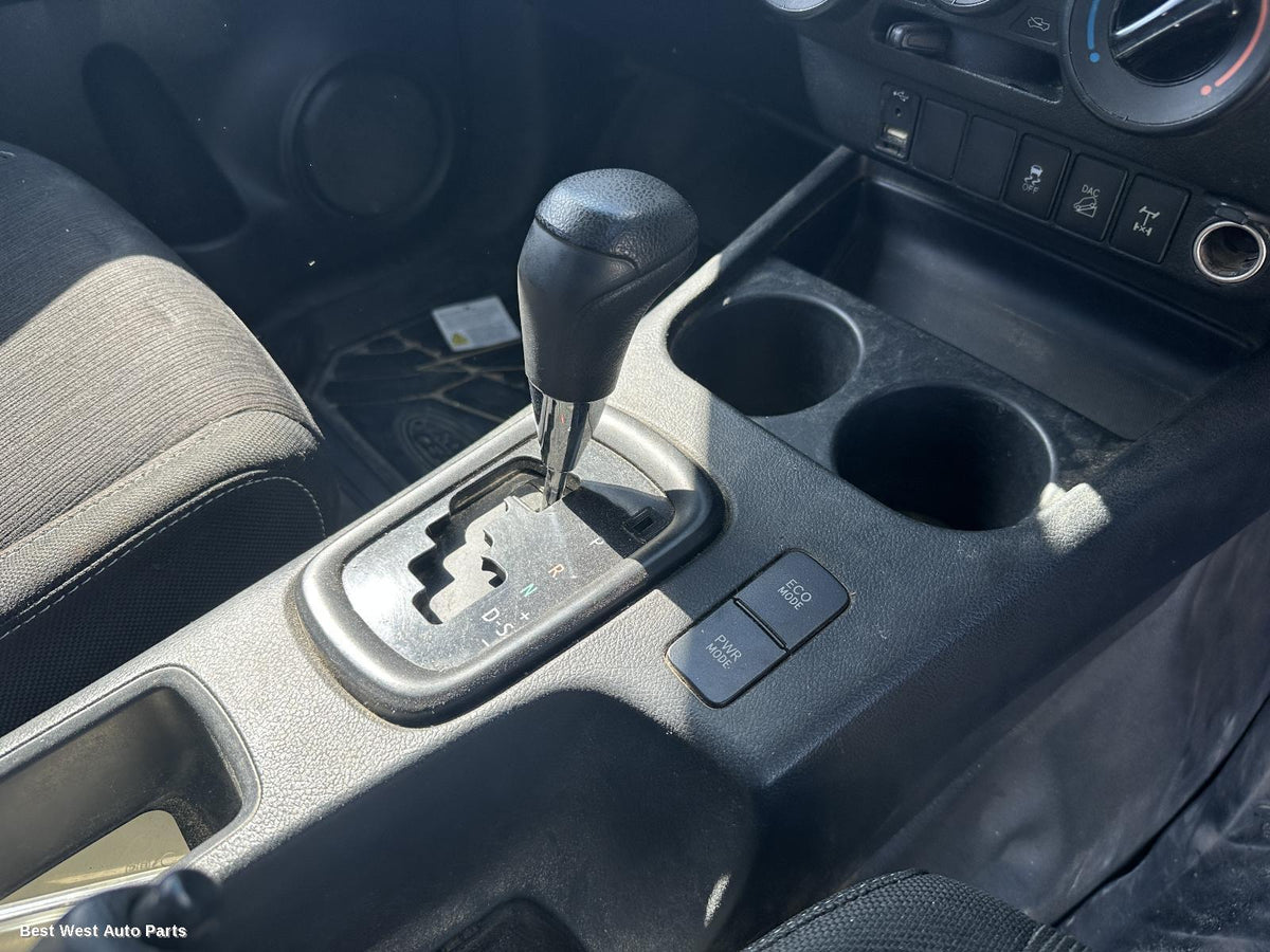 2017 TOYOTA HILUX Gear Stick/Shifter