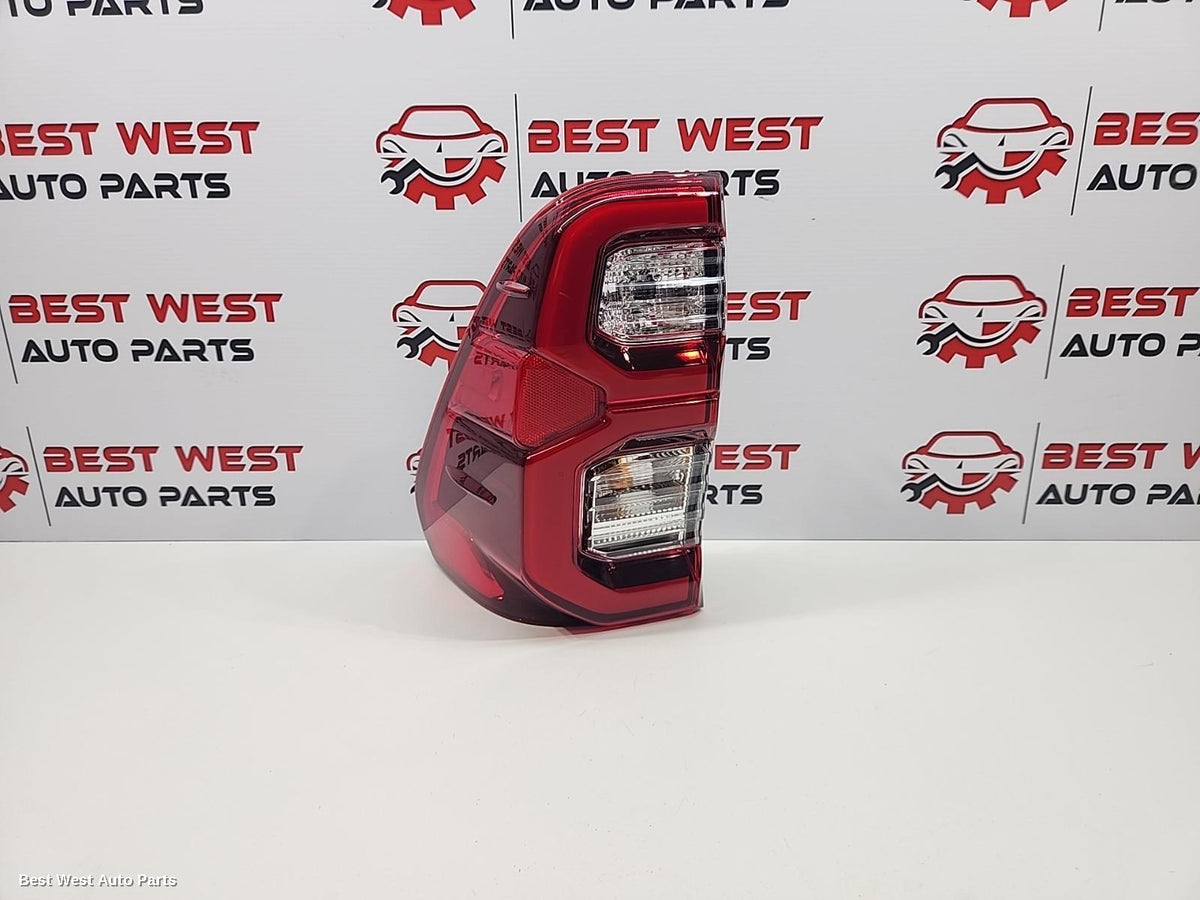 2025 TOYOTA HILUX Left Taillight
