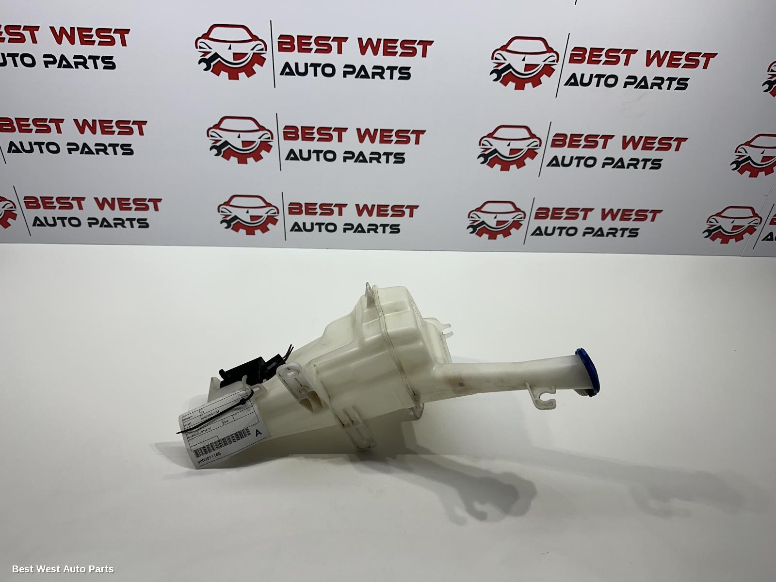 2015 HYUNDAI I20 Washer Bottle