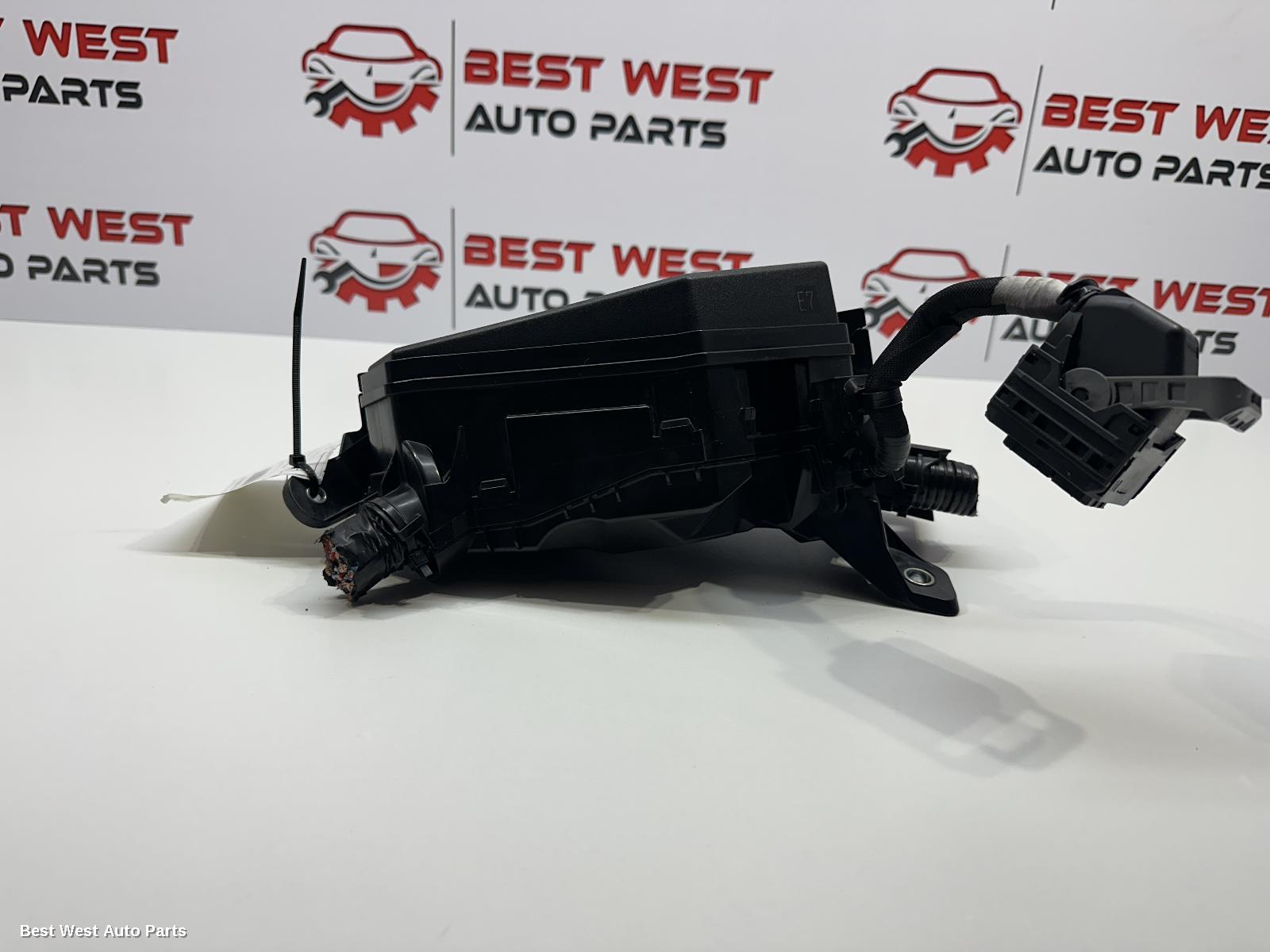2021 TOYOTA COROLLA Fuse Box