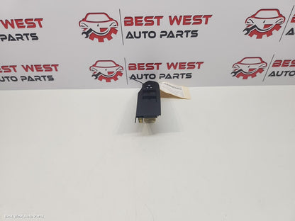 2017 TOYOTA COROLLA Pwr Dr Wind Switch