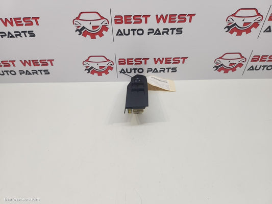 2017 TOYOTA COROLLA Pwr Dr Wind Switch