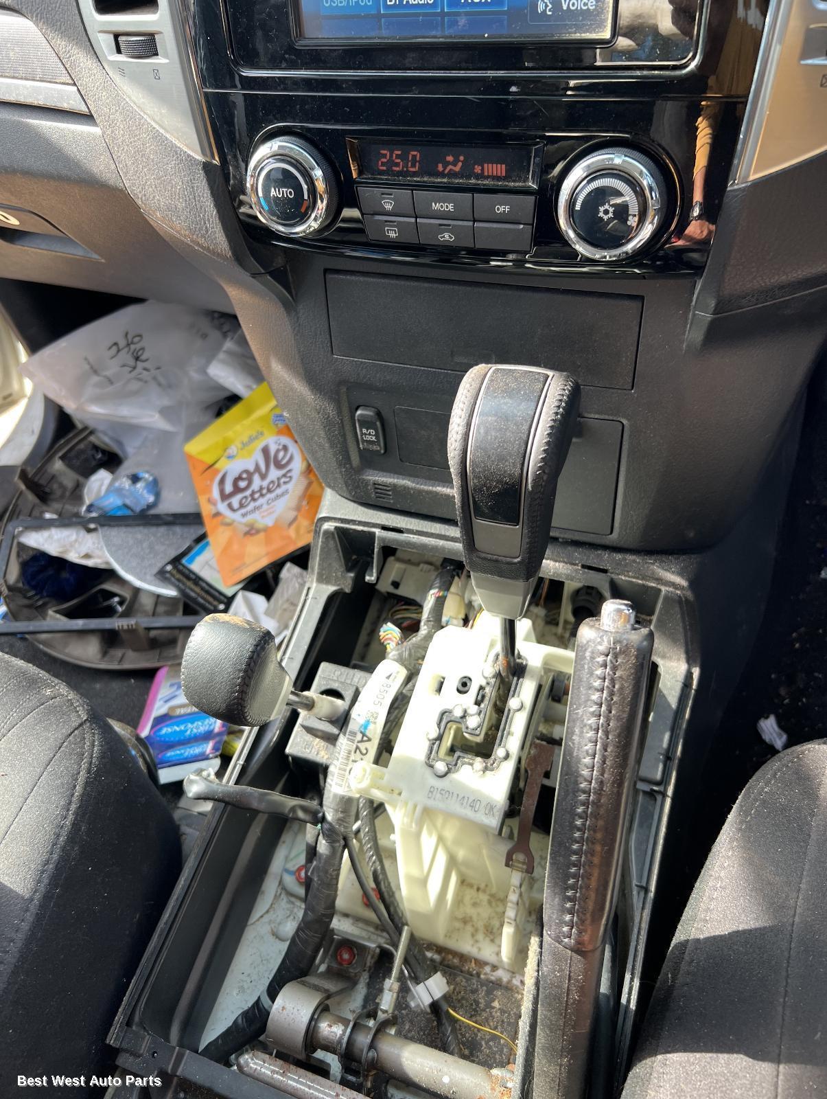 2015 MITSUBISHI PAJERO Heater/Ac Controls