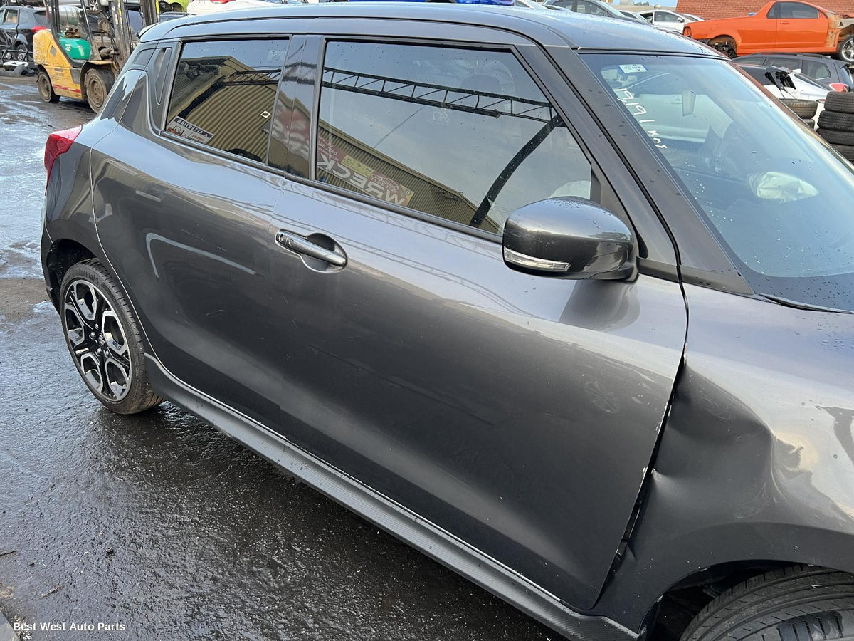 2020 SUZUKI SWIFT Right Front Strut