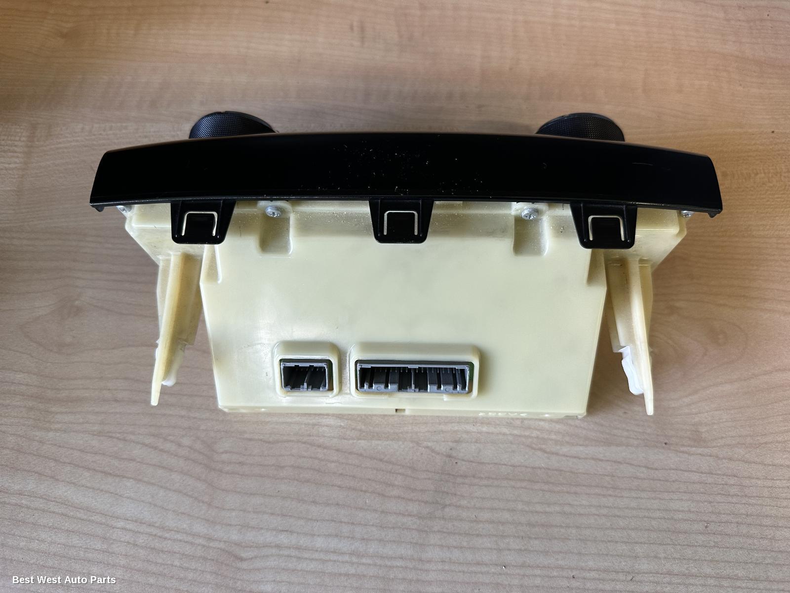 2015 MITSUBISHI PAJERO Heater/Ac Controls