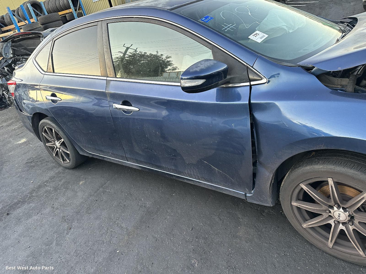 2013 NISSAN PULSAR Left Front Door