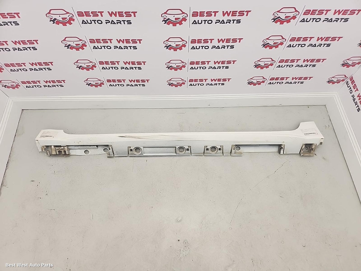 2021 TOYOTA COROLLA Side Step/Skirt