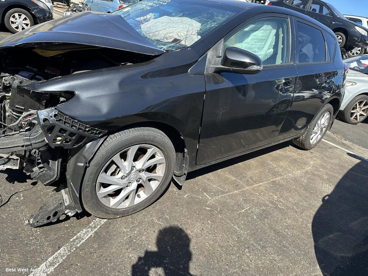 2015 TOYOTA COROLLA Left Front Door