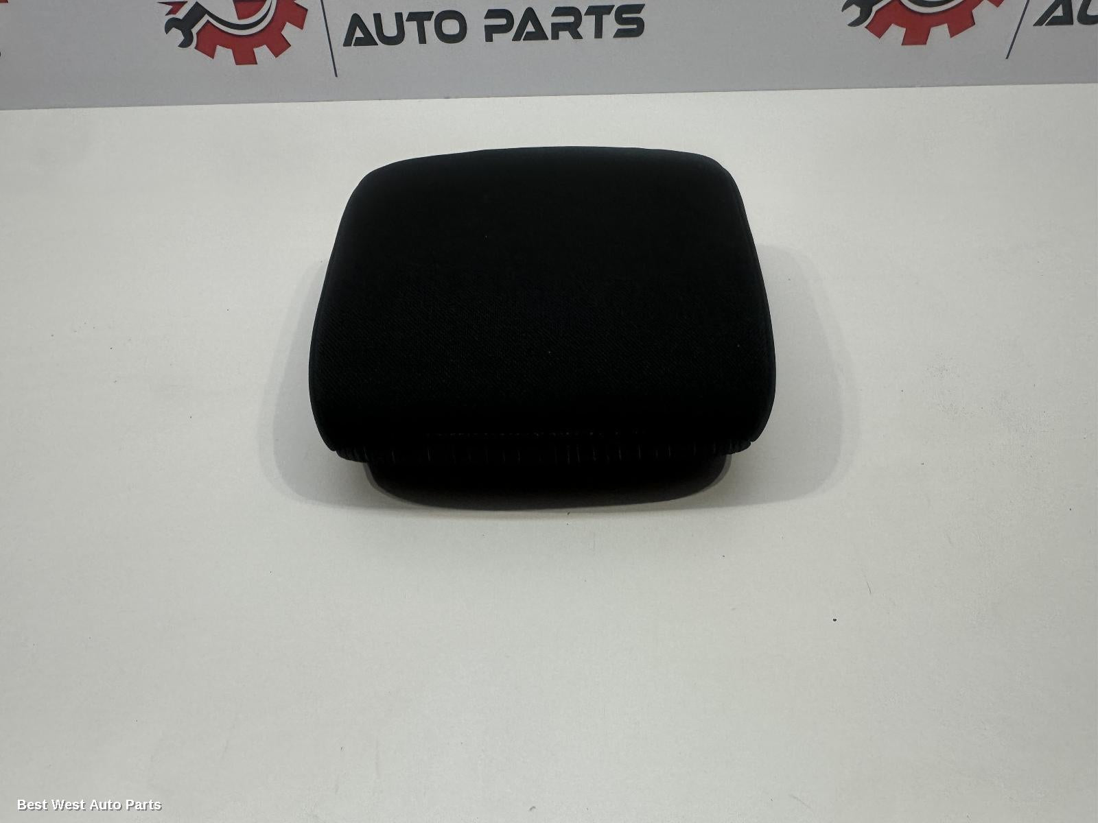 2024 TOYOTA HILUX Headrest