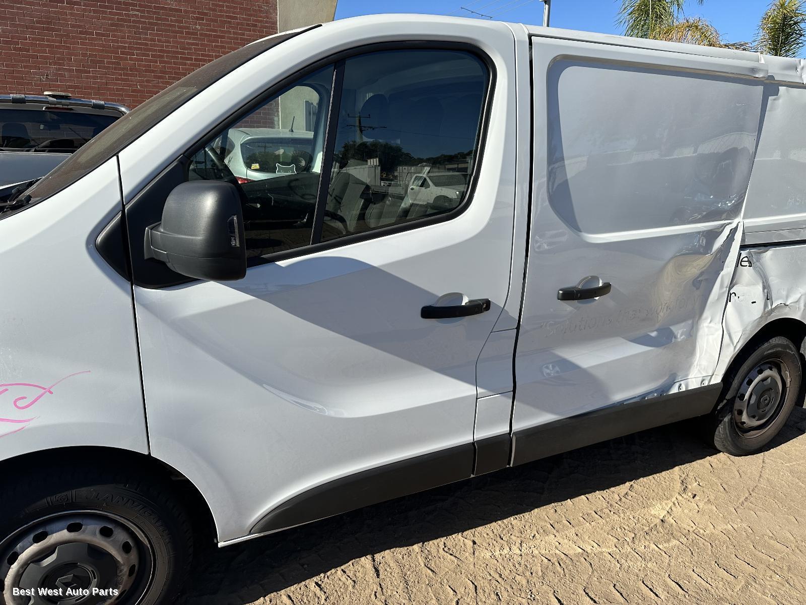 2024 RENAULT TRAFIC Left Front Door Window