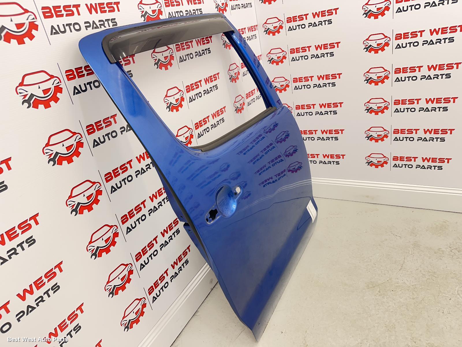 2015 TOYOTA HILUX RIGHT_REAR_DOOR_SLIDING