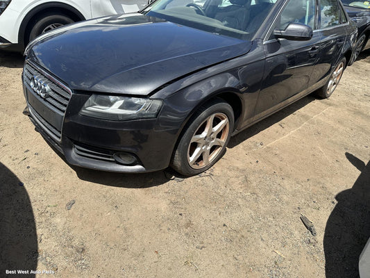 2009 AUDI A4 Right Guard