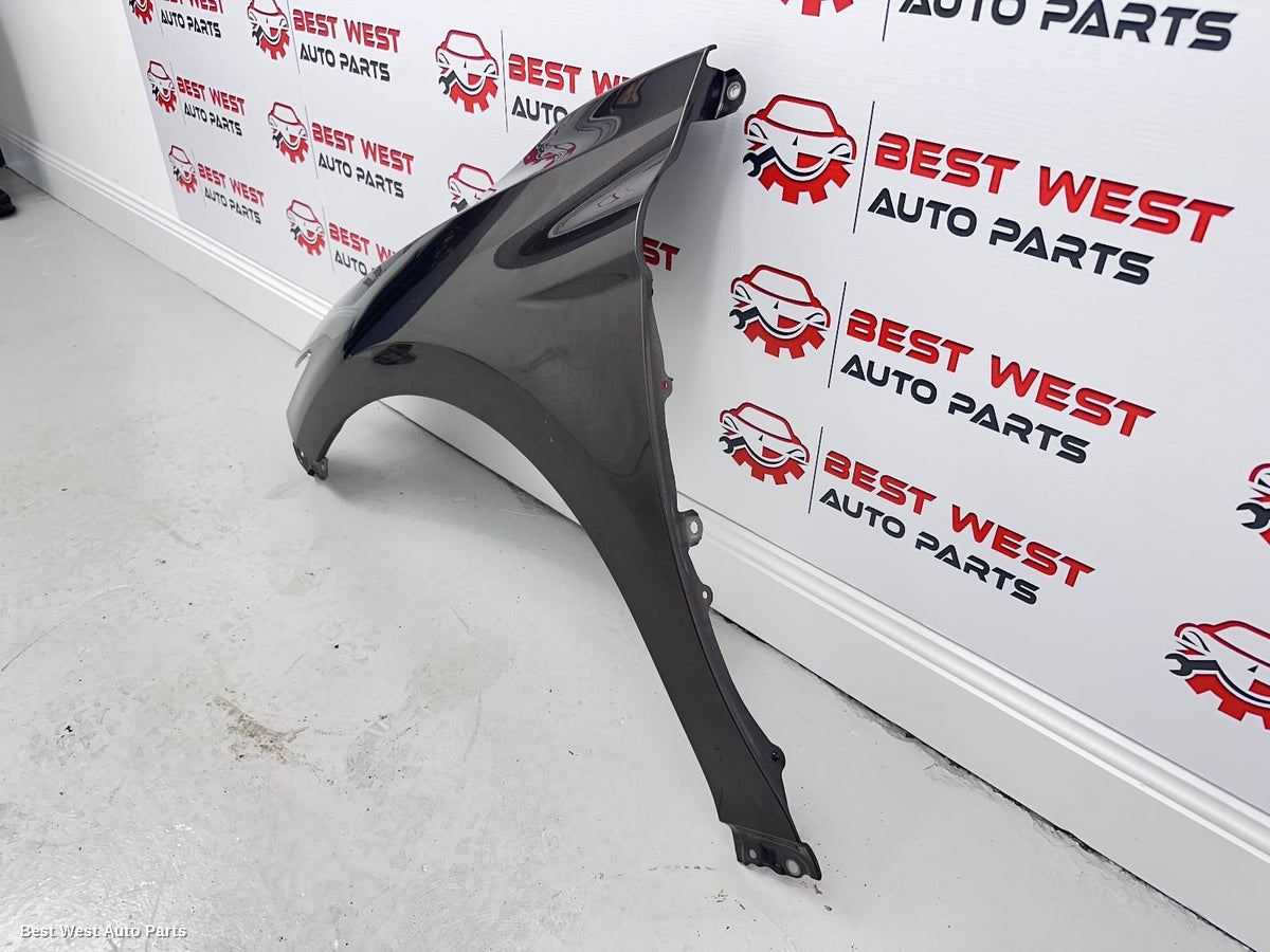 2021 TOYOTA CAMRY Left Guard