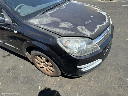 2006 HOLDEN ASTRA Right Guard