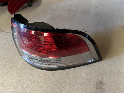 2011 HOLDEN COMMODORE Right Taillight