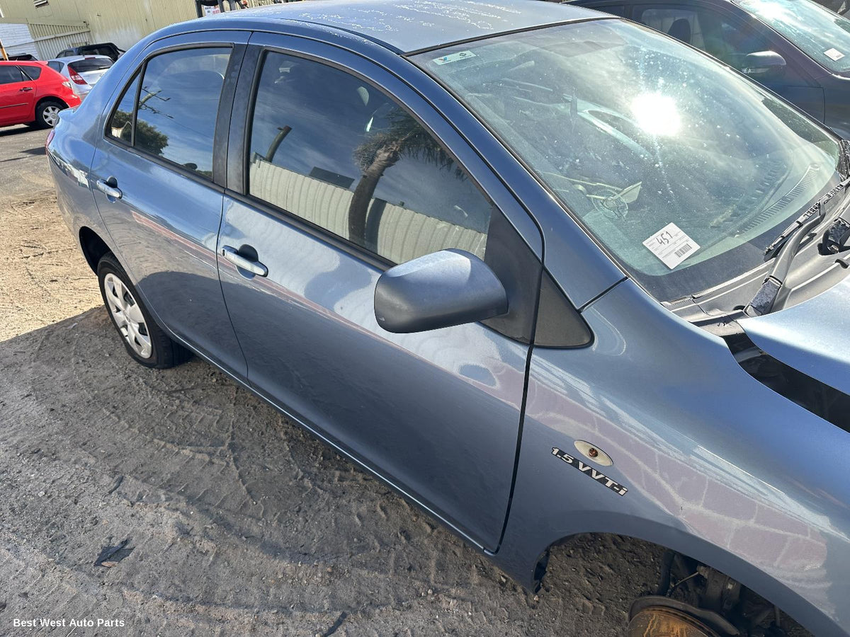 2008 TOYOTA YARIS Left Front Door