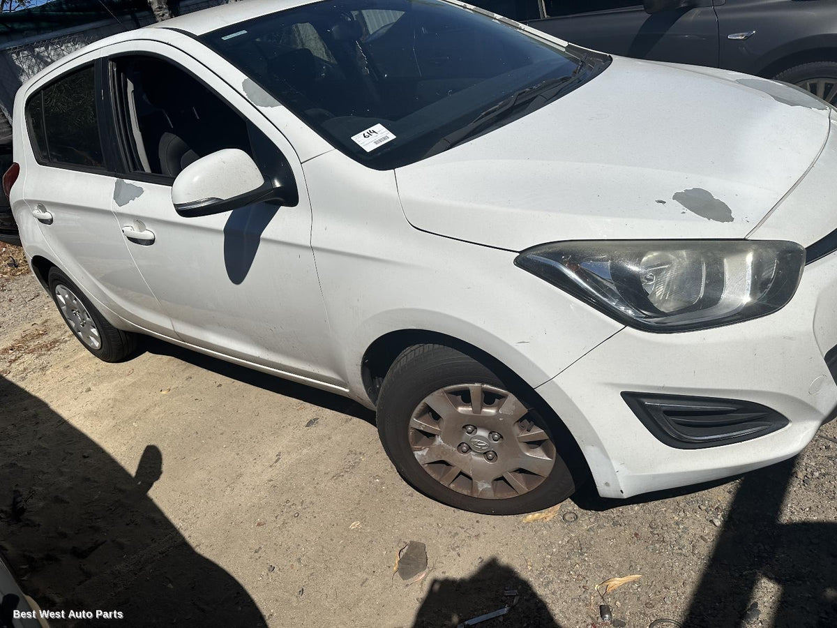2015 HYUNDAI I20 Left Taillight