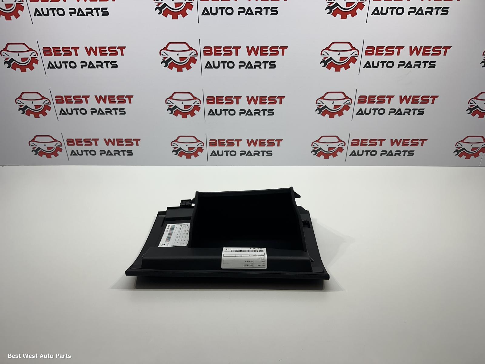 2023 MITSUBISHI OUTLANDER Glove Box