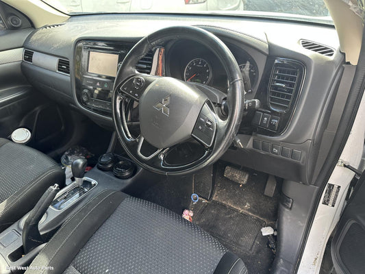 2016 MITSUBISHI OUTLANDER Instrument Cluster