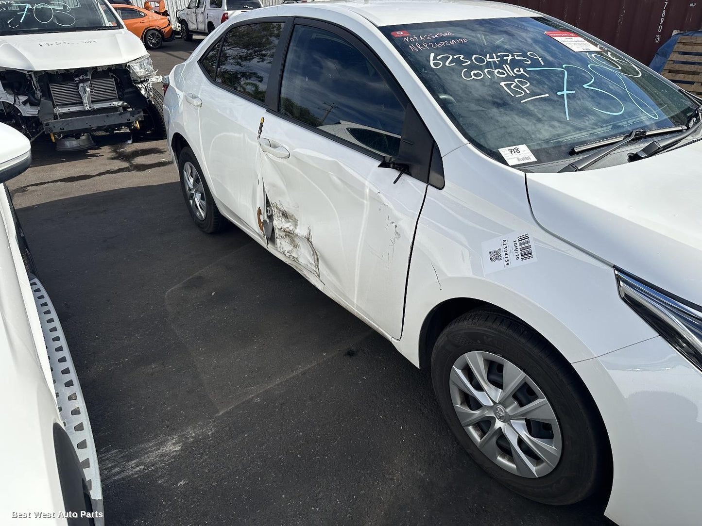 2017 TOYOTA COROLLA Right Front Window Reg/Motor