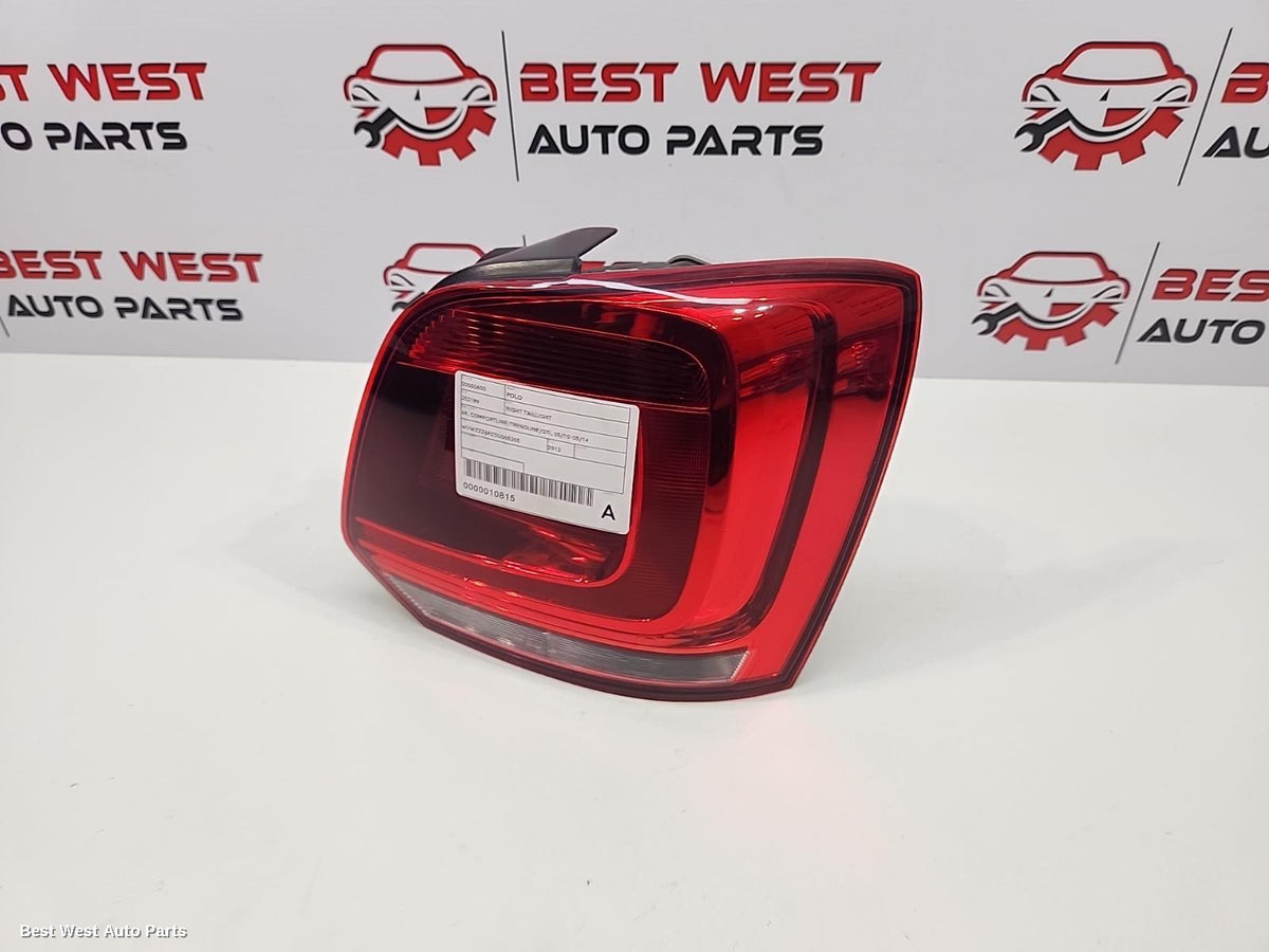 2013 VOLKSWAGEN POLO Right Taillight