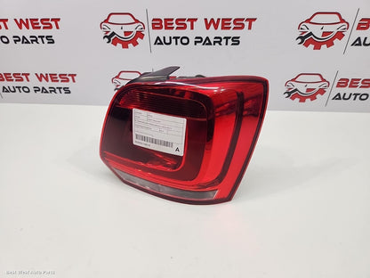2013 VOLKSWAGEN POLO Right Taillight