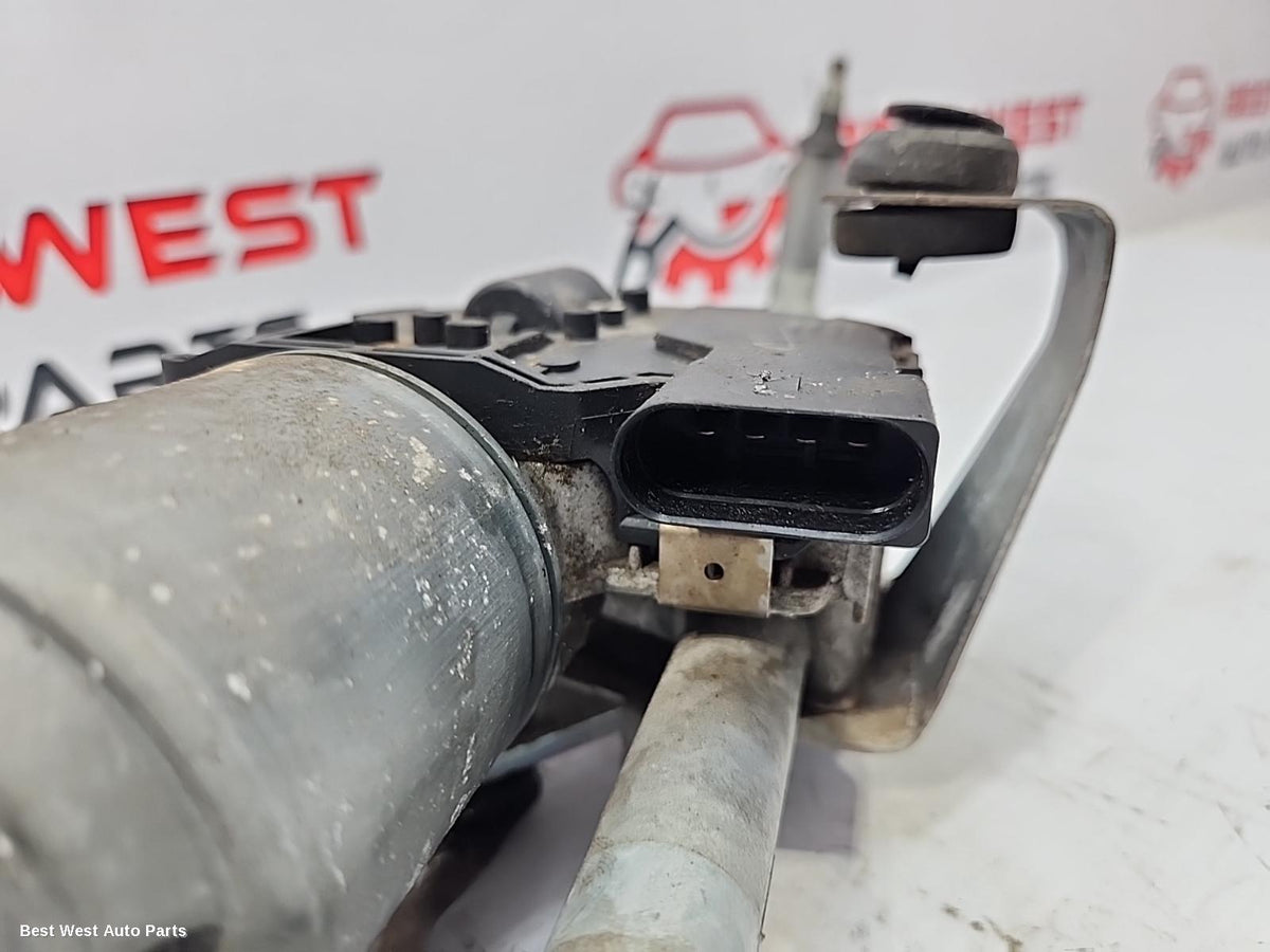 2015 VOLKSWAGEN CADDY Wiper Motor